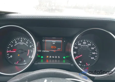 2019 Ford Mustang Ecoboost Premium z USA, uszkodzony, nr VIN 1FATP8UH2K5109966